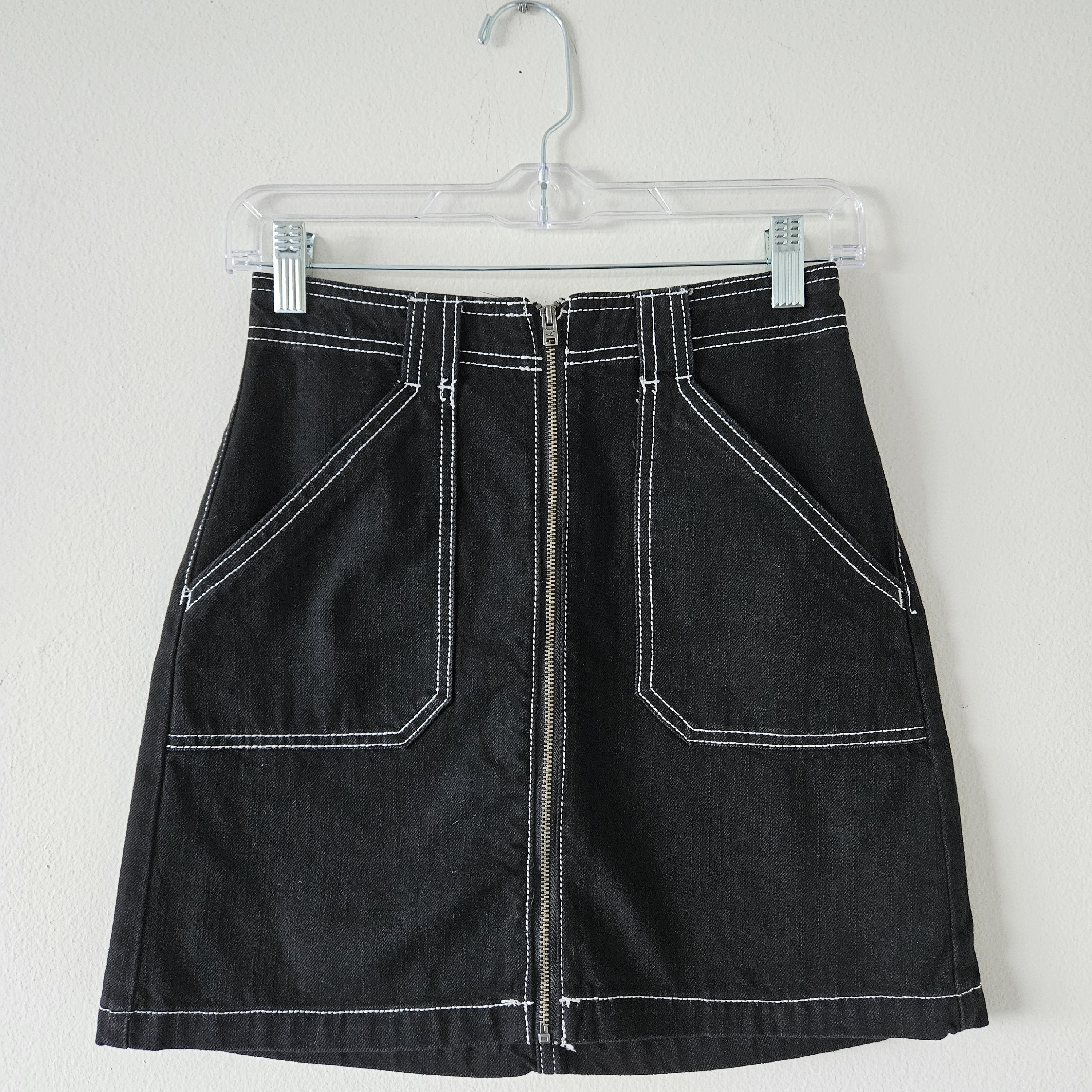 Hollister Black Denim Skirt With Contrast Stitching Size W25. Nwot
